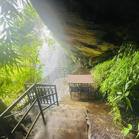 The Falls At Mangal Caverns Vagamon Exterior photo